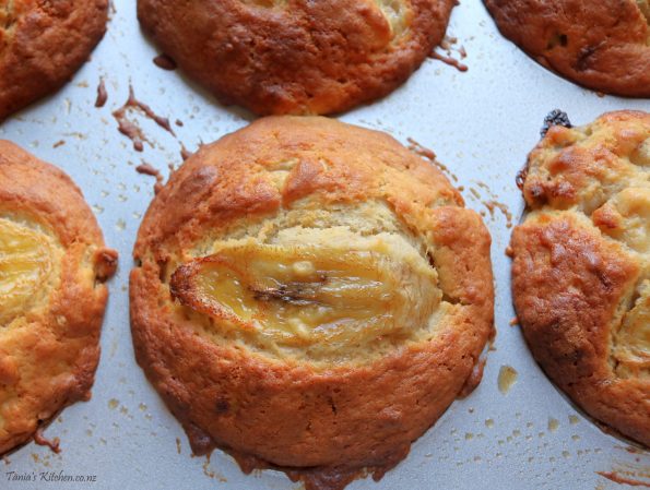 feijoa & banana muffins