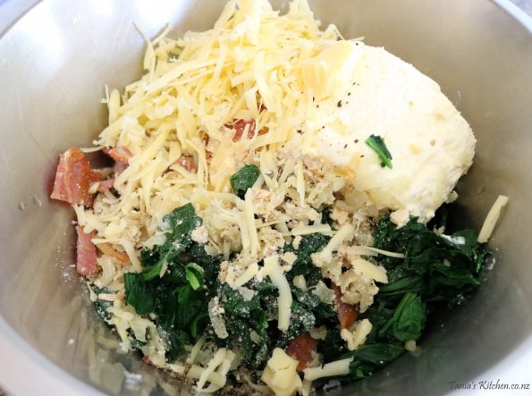 spinach & bacon cheesy dip