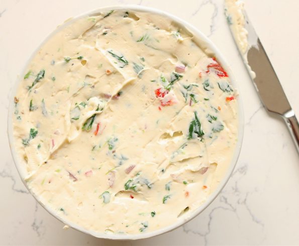 Spinach & Sun-Dried Tomato Cream Cheese Spread