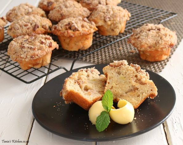 feijoa & banana muffins