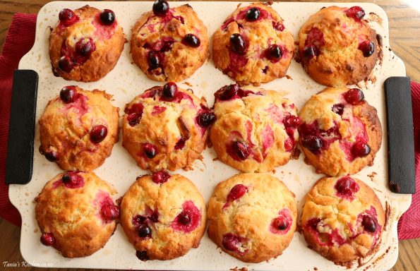 cranberry & white chocolate muffins