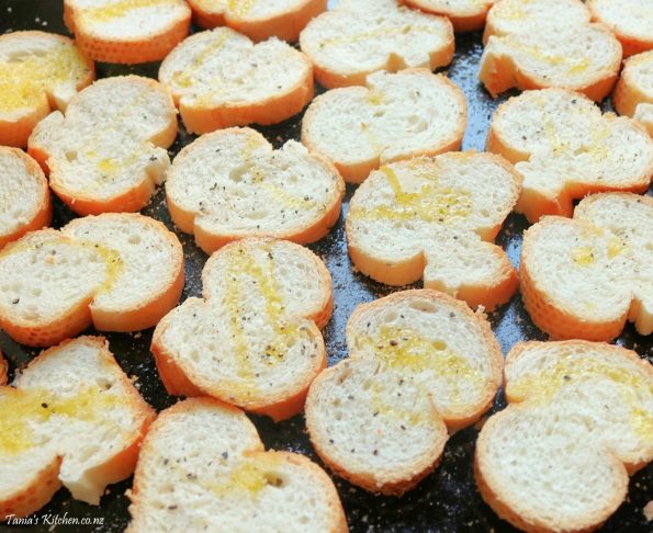 how to make crostini